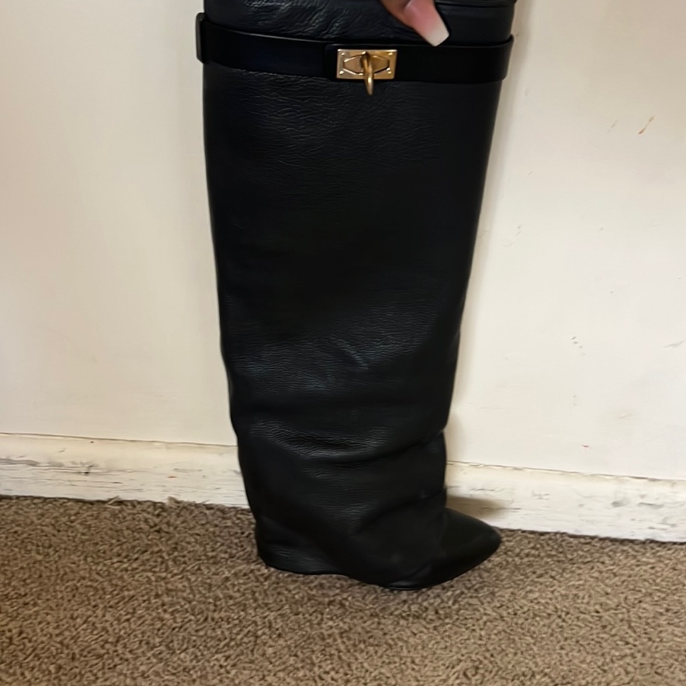 💯Percent AUTHENTIC GIVENCHY SHARK BOOTS, TALL